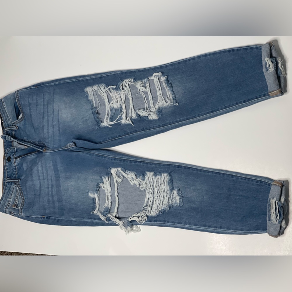 Fashion nova Jax distressed jeans sz 1